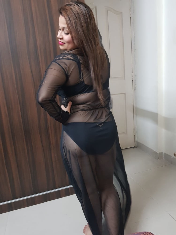 Sexy India woman #91381610