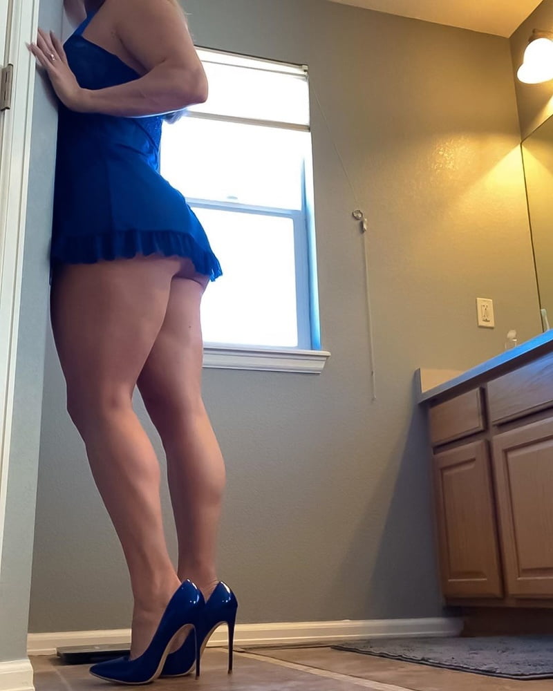 紺色のドレスと靴
 #94088481
