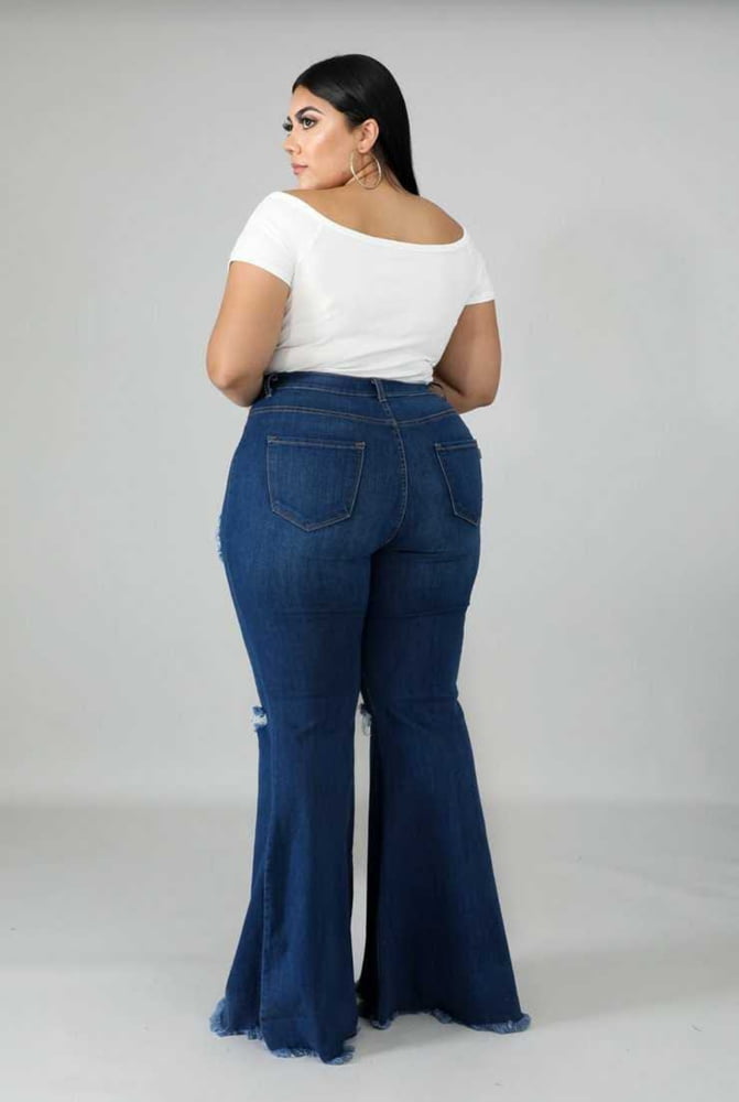 Juicy wide hips pear booty latina ass rabuda gostosa jeans
 #89310217