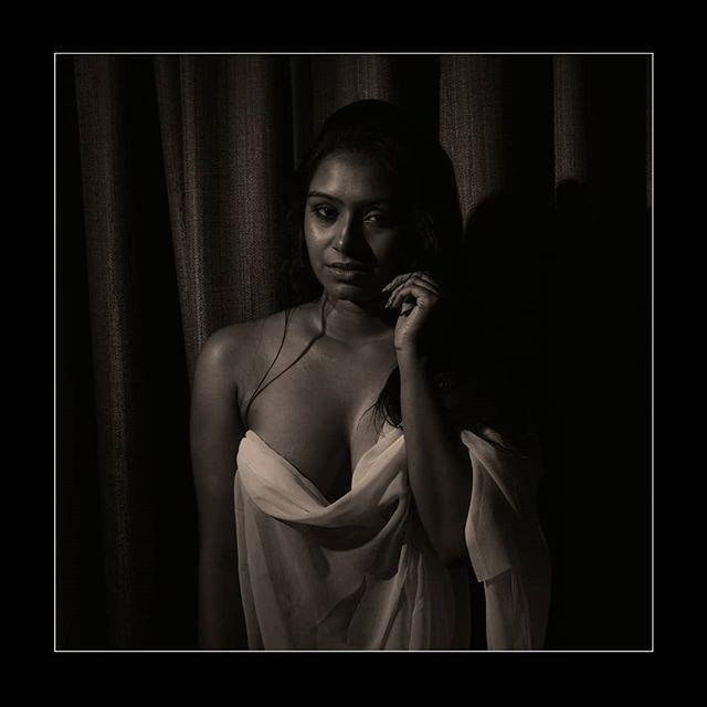 Indisches Model nackt für Fotoshoot 1
 #81852009