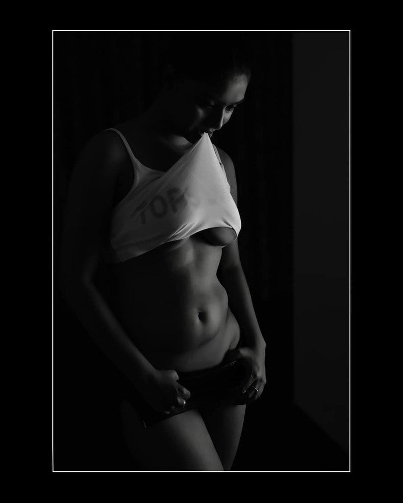 Modello indiano nudo per photoshoot 1
 #81852039