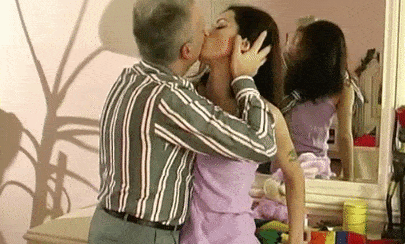 Usar sus cuerpos apretados
 #105860170