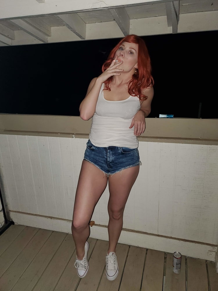 White Trash Trailer Park Whore In Short Shorts Gets Dirty #97823183