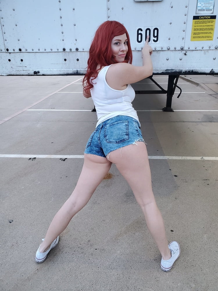 White Trash Trailer Park Whore In Short Shorts Gets Dirty #97823370