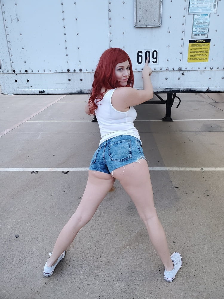 White Trash Trailer Park Whore In Short Shorts Gets Dirty #97823376