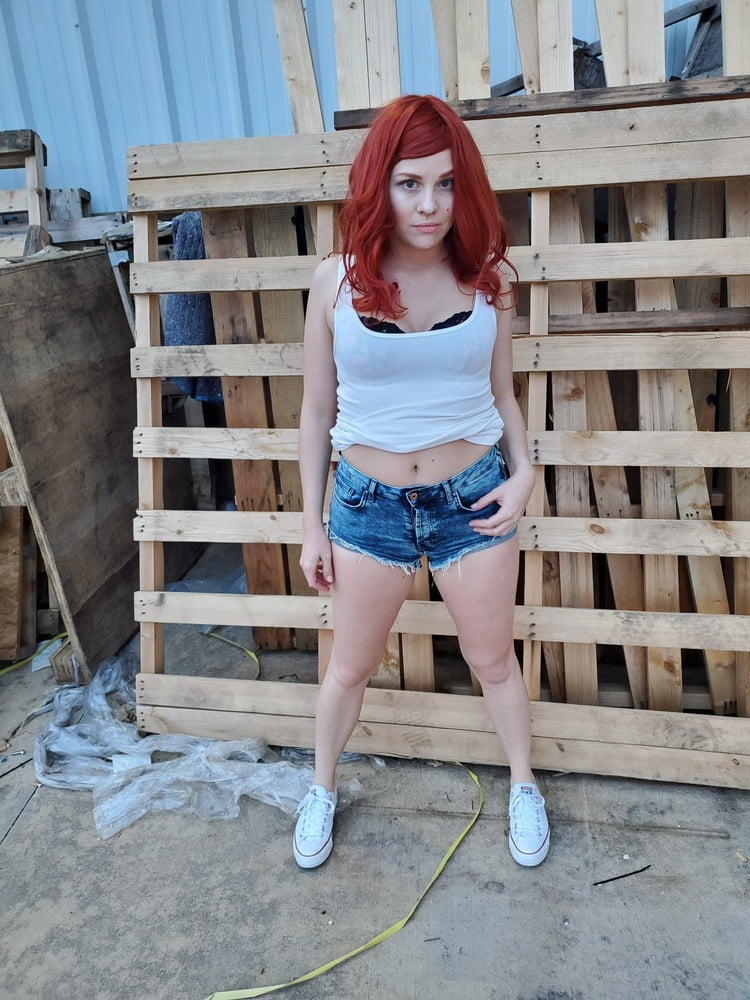 White Trash Trailer Park Whore In Short Shorts Gets Dirty #97823430