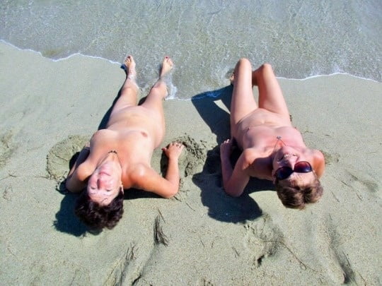 Sexe sur la plage
 #100839406