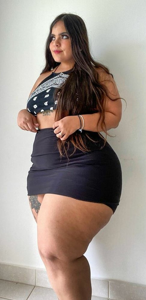 Sexy corto grande bottino latina bbw pera gracie
 #93023019