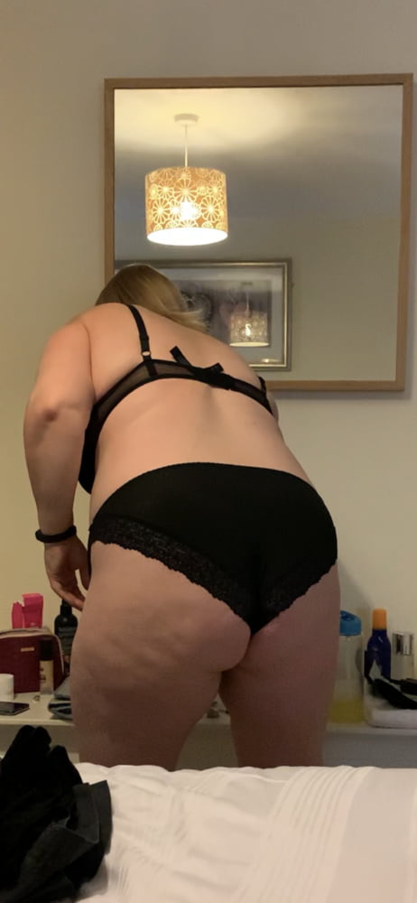 Mrs DB getting ready for a night out #87600720