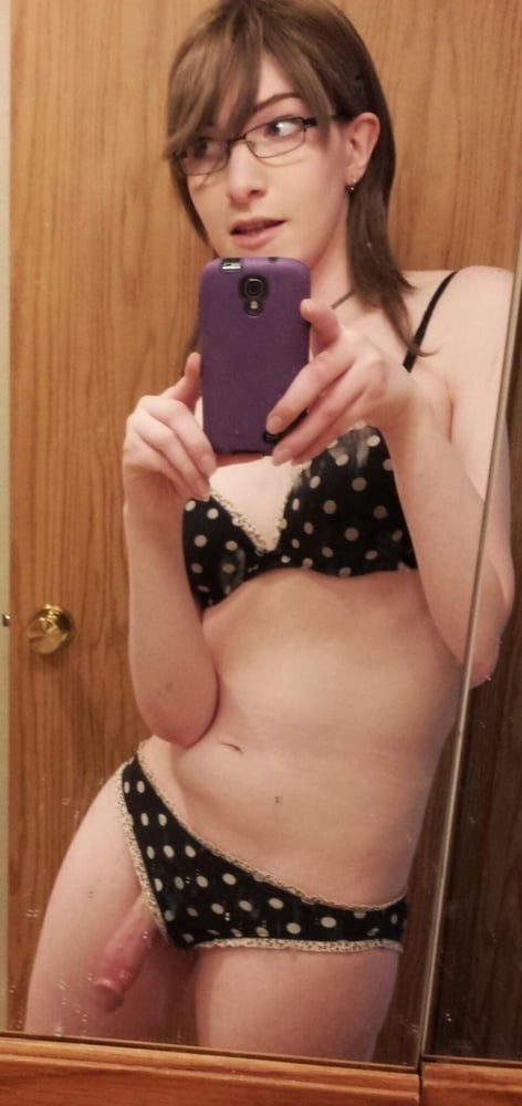 Shemales selfshots
 #81361009