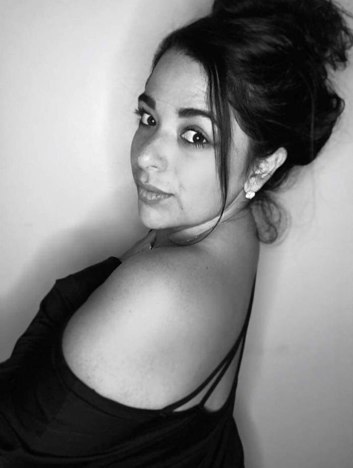 Cinthia, EE.UU.
 #87388957