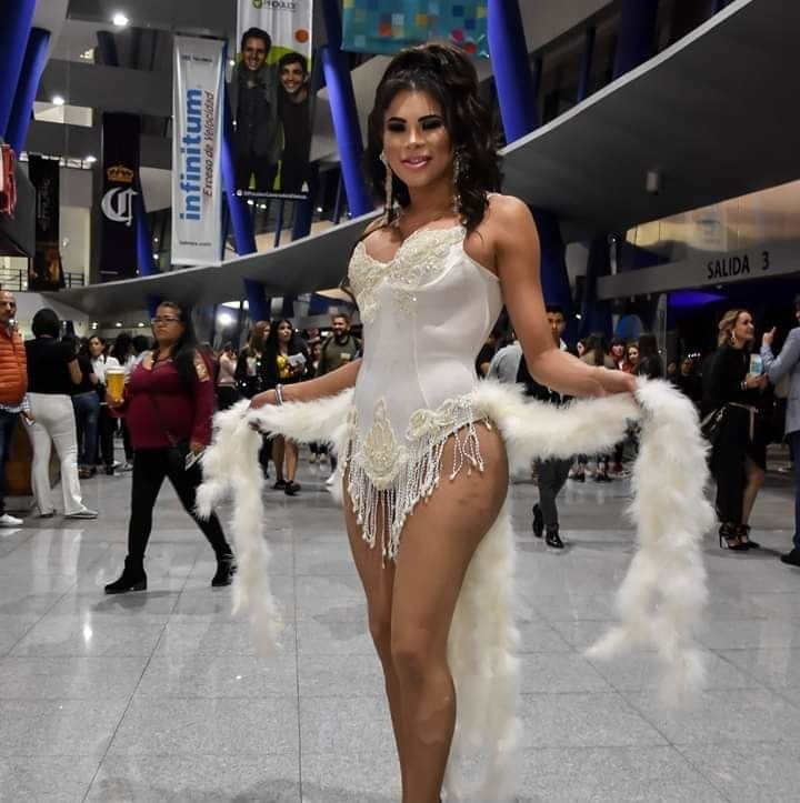 Schöne Transen
 #101580333