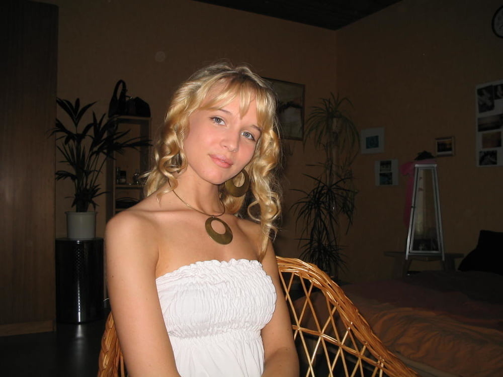 Amateur Blonde Tease EXPOSED ! #105770491