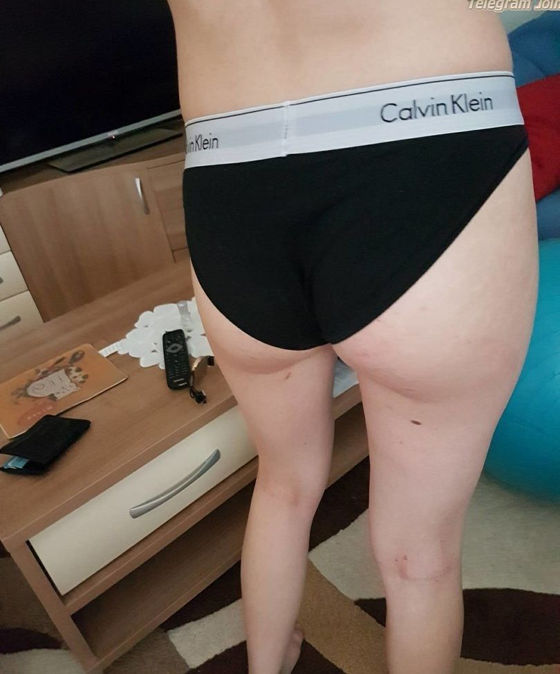 Nika desnuda #108865030