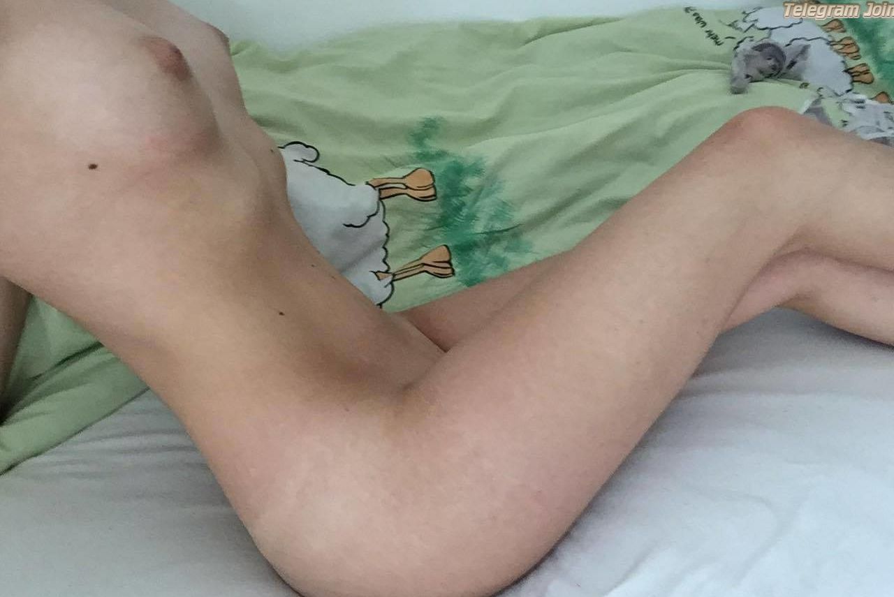 Nika desnuda #108865063