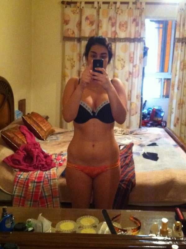 Kurvige sexy lebanesische Teenie zeigt riesige Titten & fleischige Fotze
 #79859629