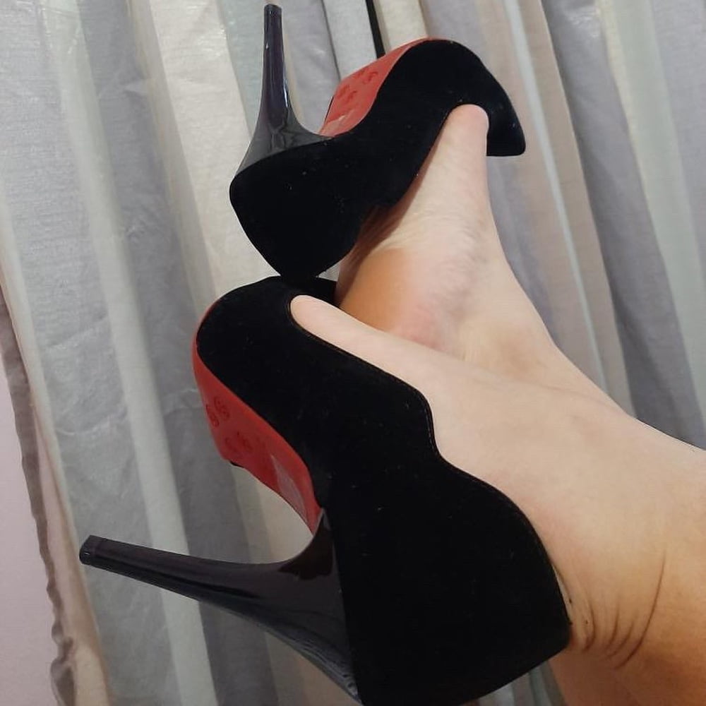 Piedi da zoccola 2 #92228652
