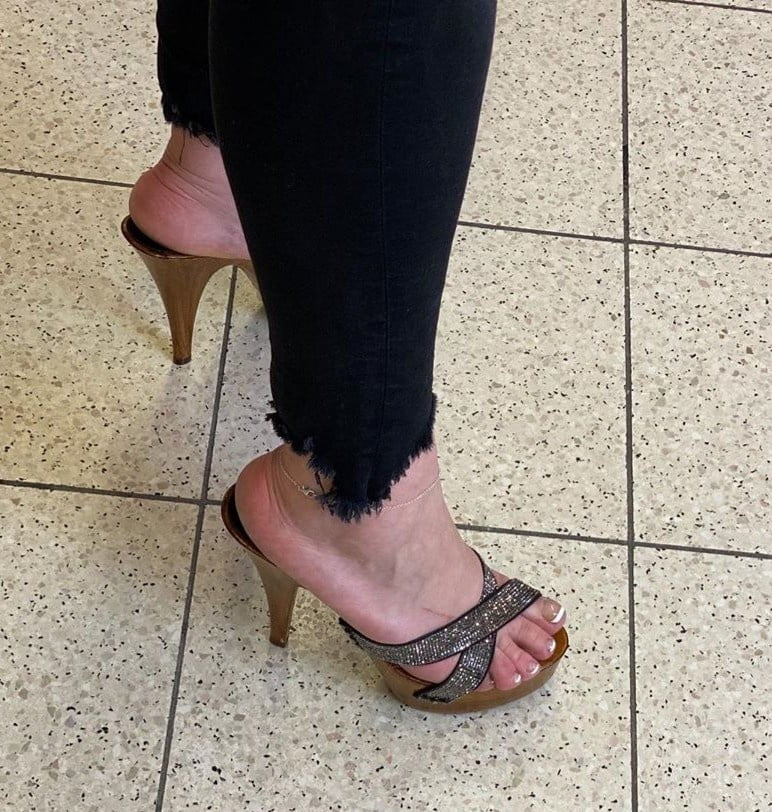 Piedi da zoccola 2 #92228699