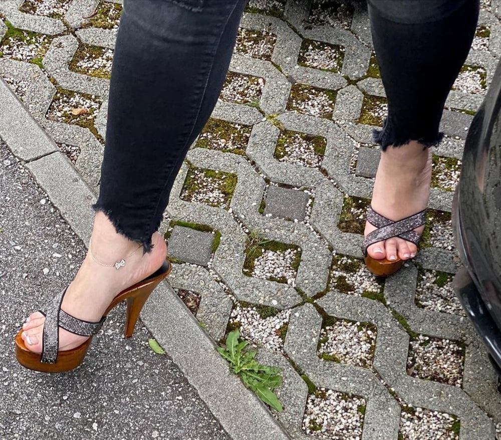 Piedi da zoccola 2 #92228705