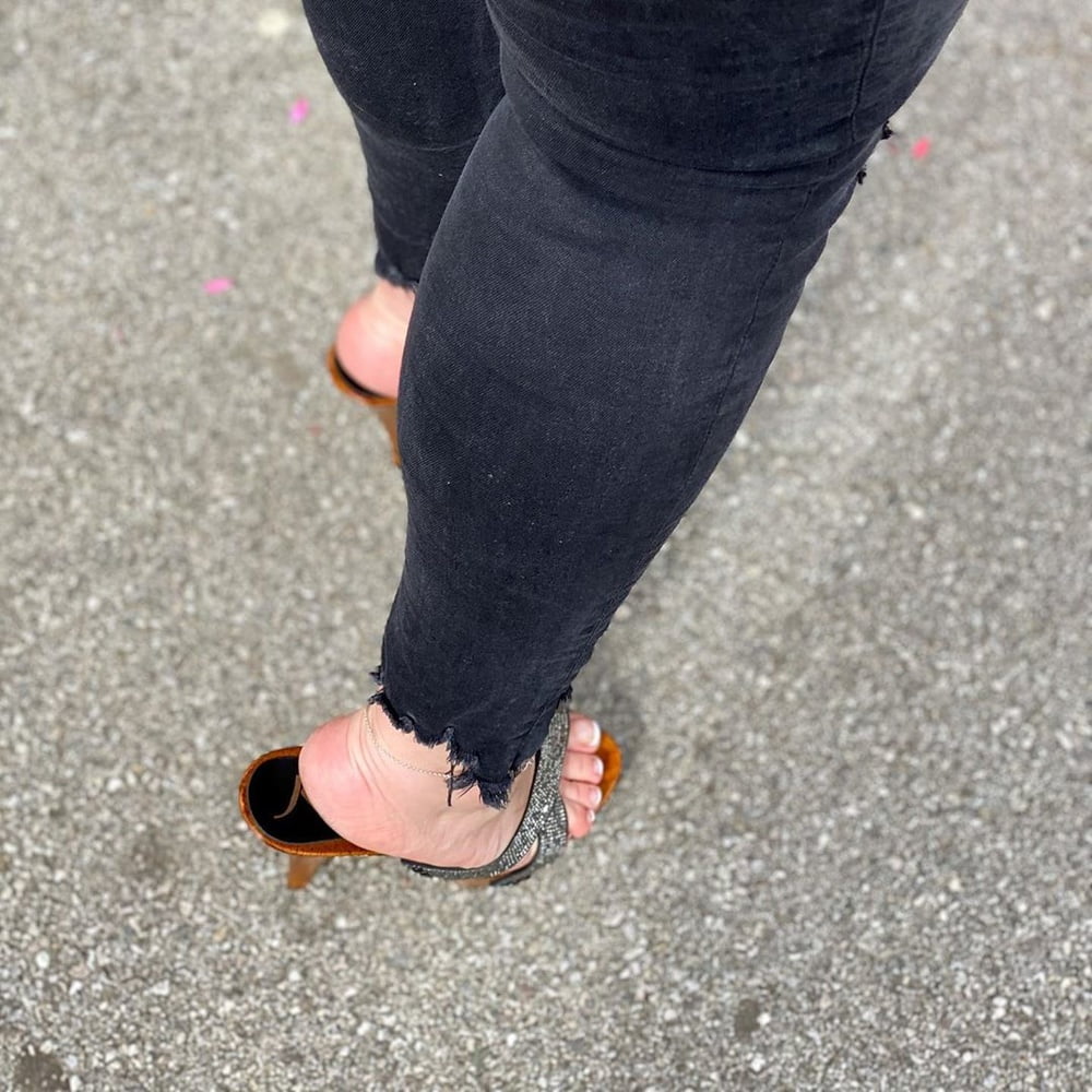Piedi da zoccola 2 #92228717