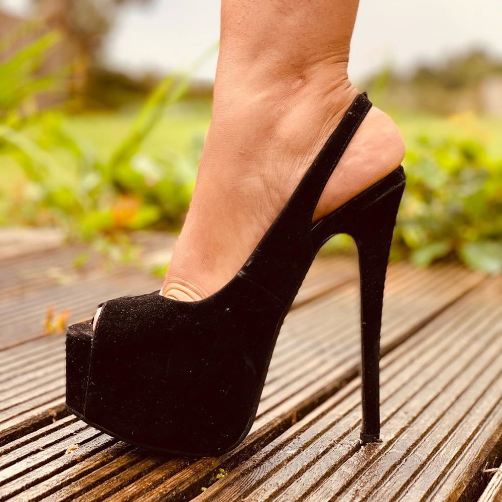 Piedi da zoccola 2 #92228818