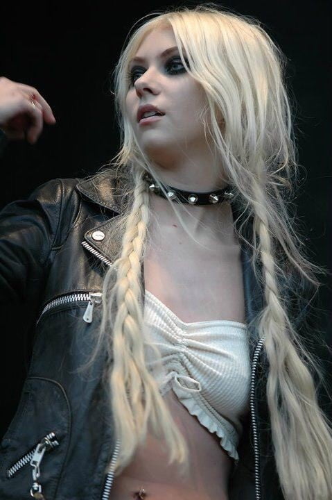 ¡Sexy celebs, big tits, & pokies exposed! #2 #89526160
