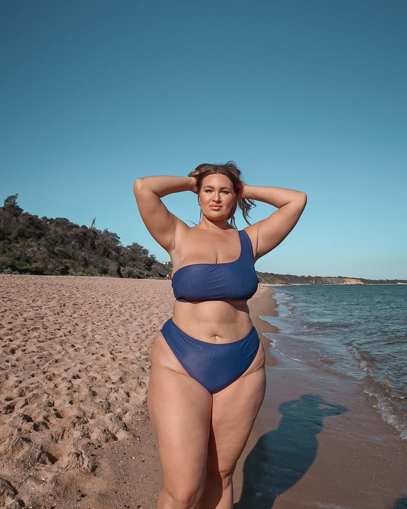 Tetas ..... y un chasis construido para la comodidad 1.0
 #90898586