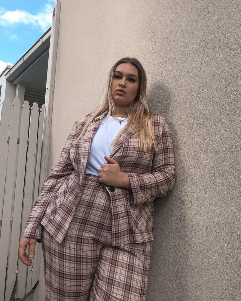 Tetas ..... y un chasis construido para la comodidad 1.0
 #90898613