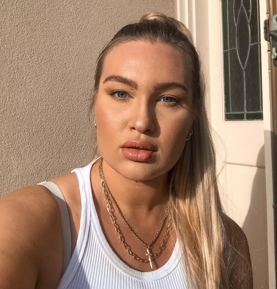 Tetas ..... y un chasis construido para la comodidad 1.0
 #90898634