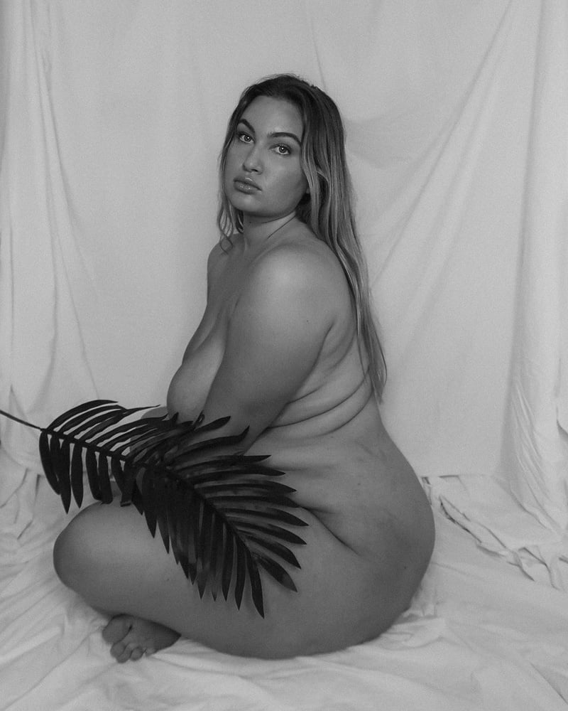 Tetas ..... y un chasis construido para la comodidad 1.0
 #90898650