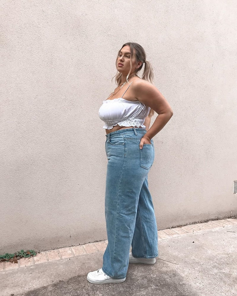 Tetas ..... y un chasis construido para la comodidad 1.0
 #90898656