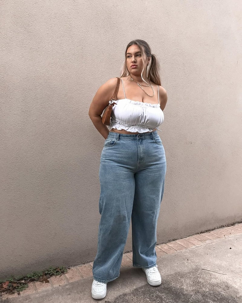 Tetas ..... y un chasis construido para la comodidad 1.0
 #90898662