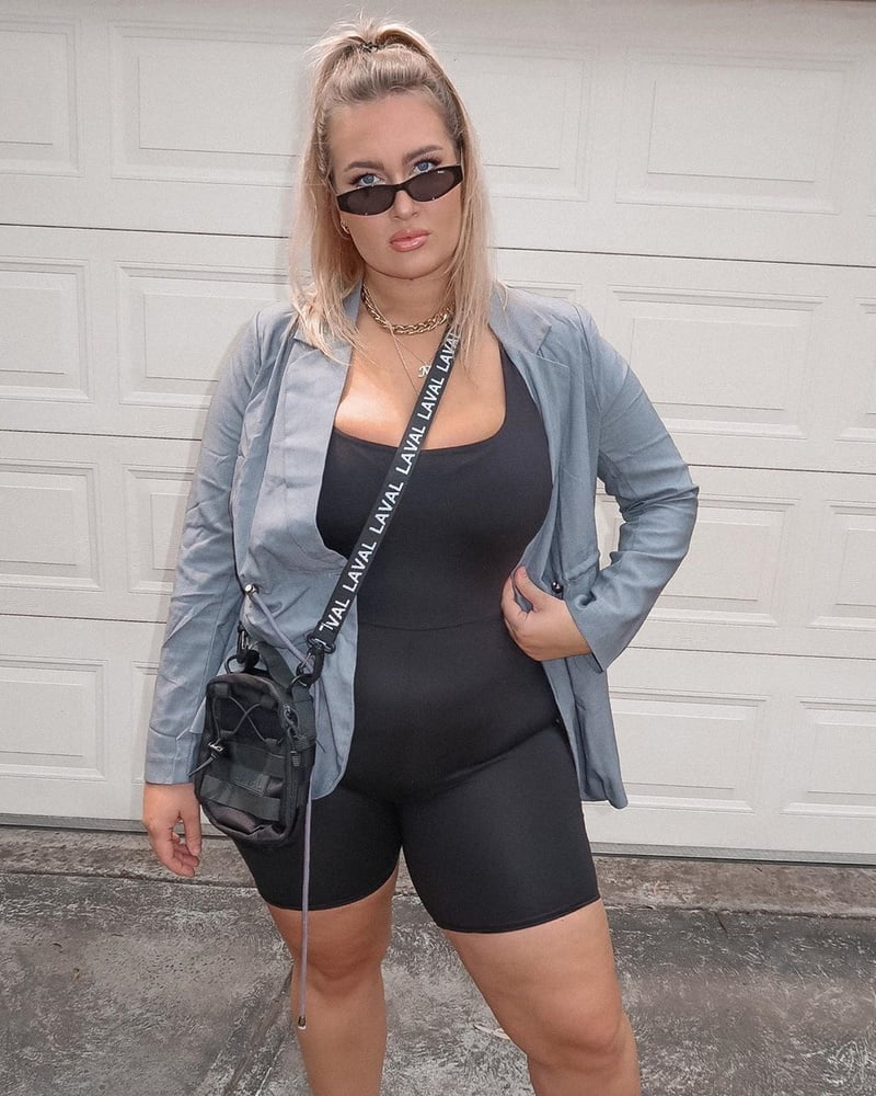 Tetas ..... y un chasis construido para la comodidad 1.0
 #90898749