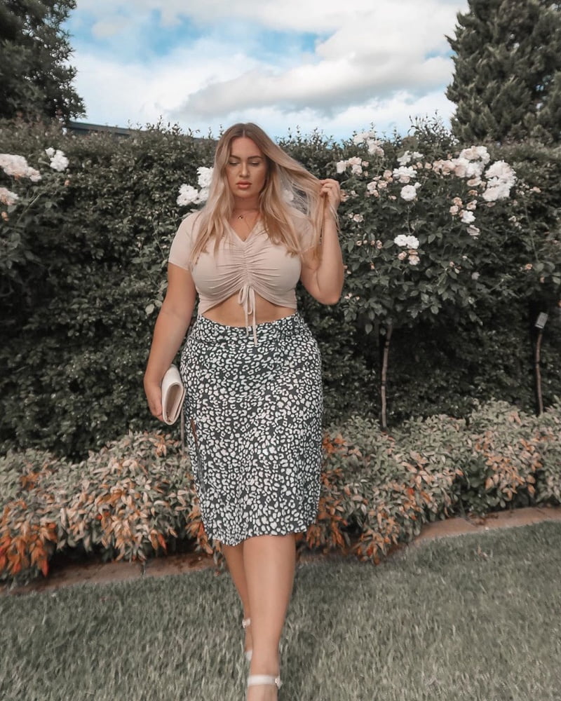 Tetas ..... y un chasis construido para la comodidad 1.0
 #90898849