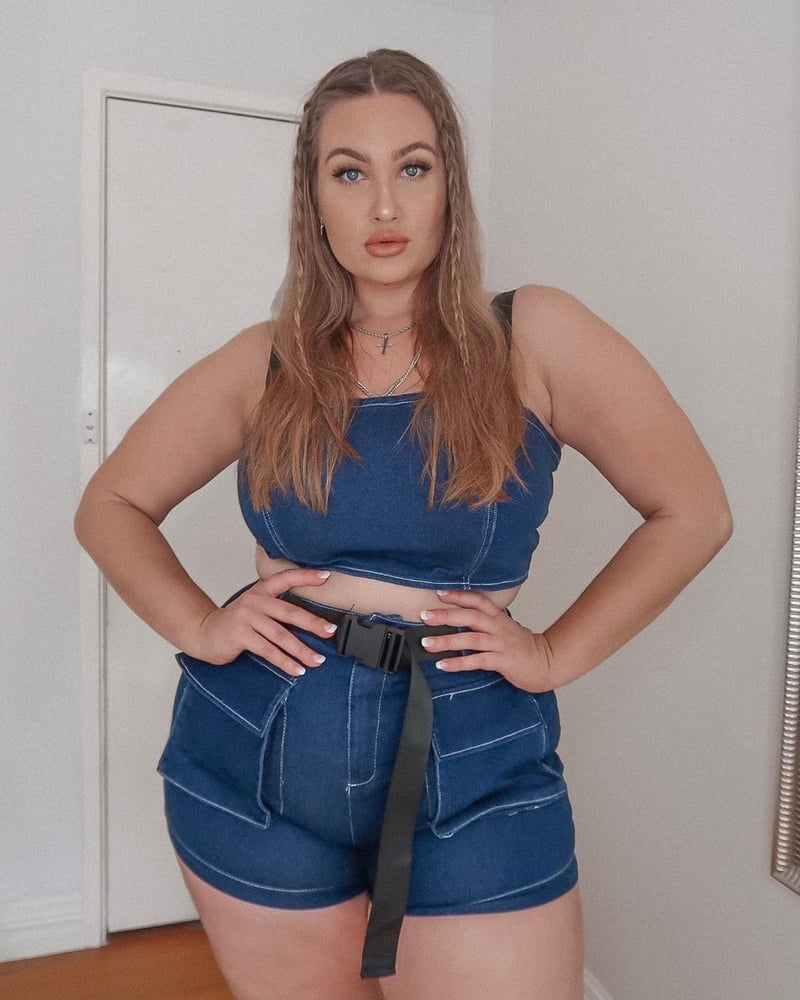 Tetas ..... y un chasis construido para la comodidad 1.0
 #90899010