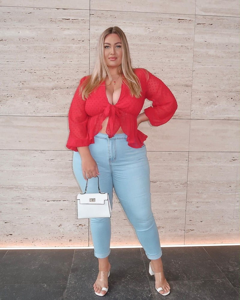 Tetas ..... y un chasis construido para la comodidad 1.0
 #90899055