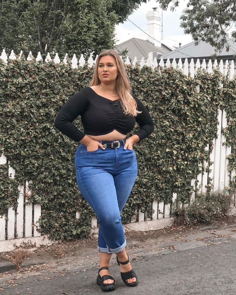 Tetas ..... y un chasis construido para la comodidad 1.0
 #90899079