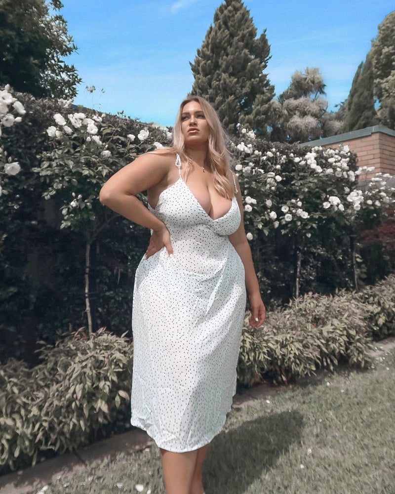 Tetas ..... y un chasis construido para la comodidad 1.0
 #90899102