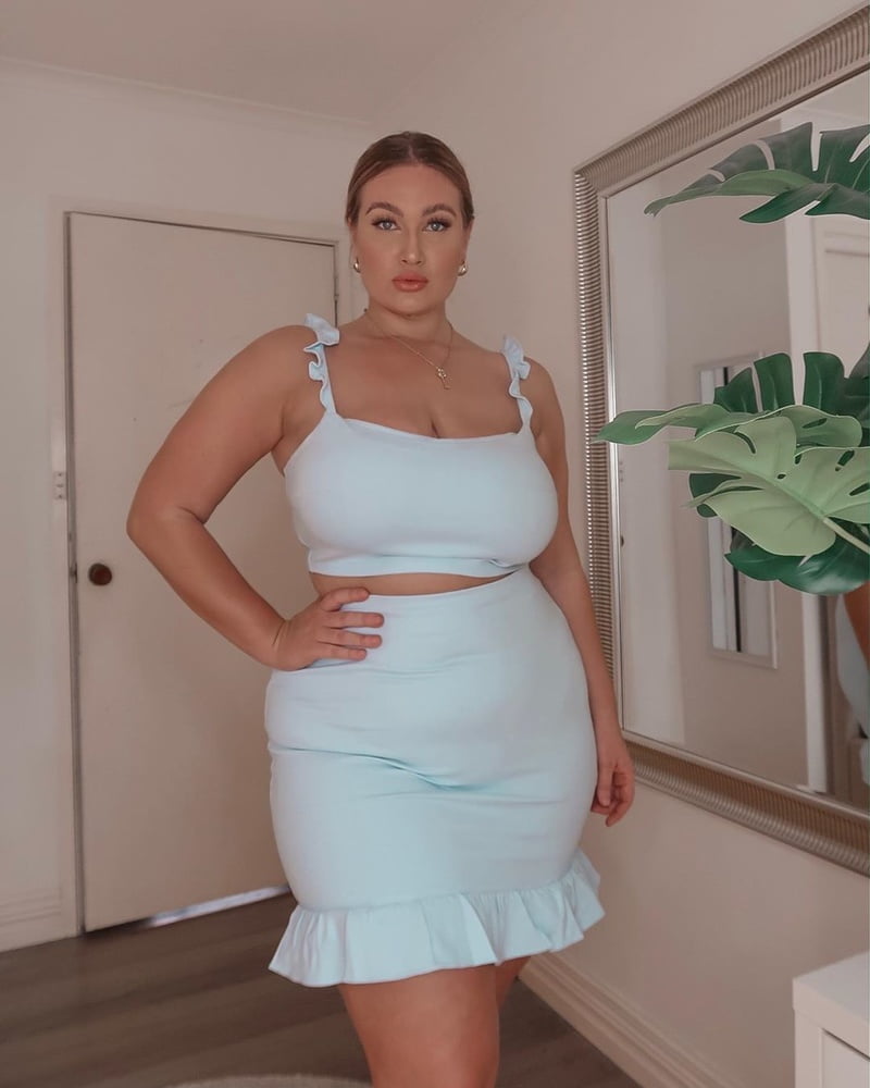 Tetas ..... y un chasis construido para la comodidad 1.0
 #90899172