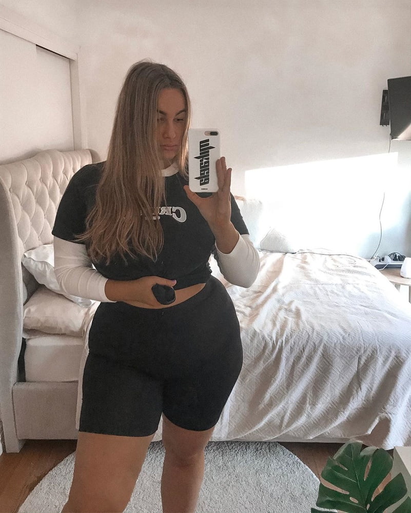 Tetas ..... y un chasis construido para la comodidad 1.0
 #90899214