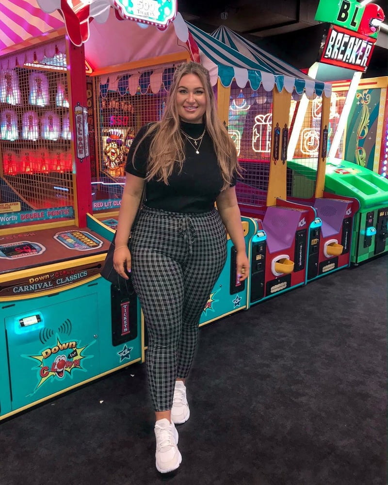 Tetas ..... y un chasis construido para la comodidad 1.0
 #90899244