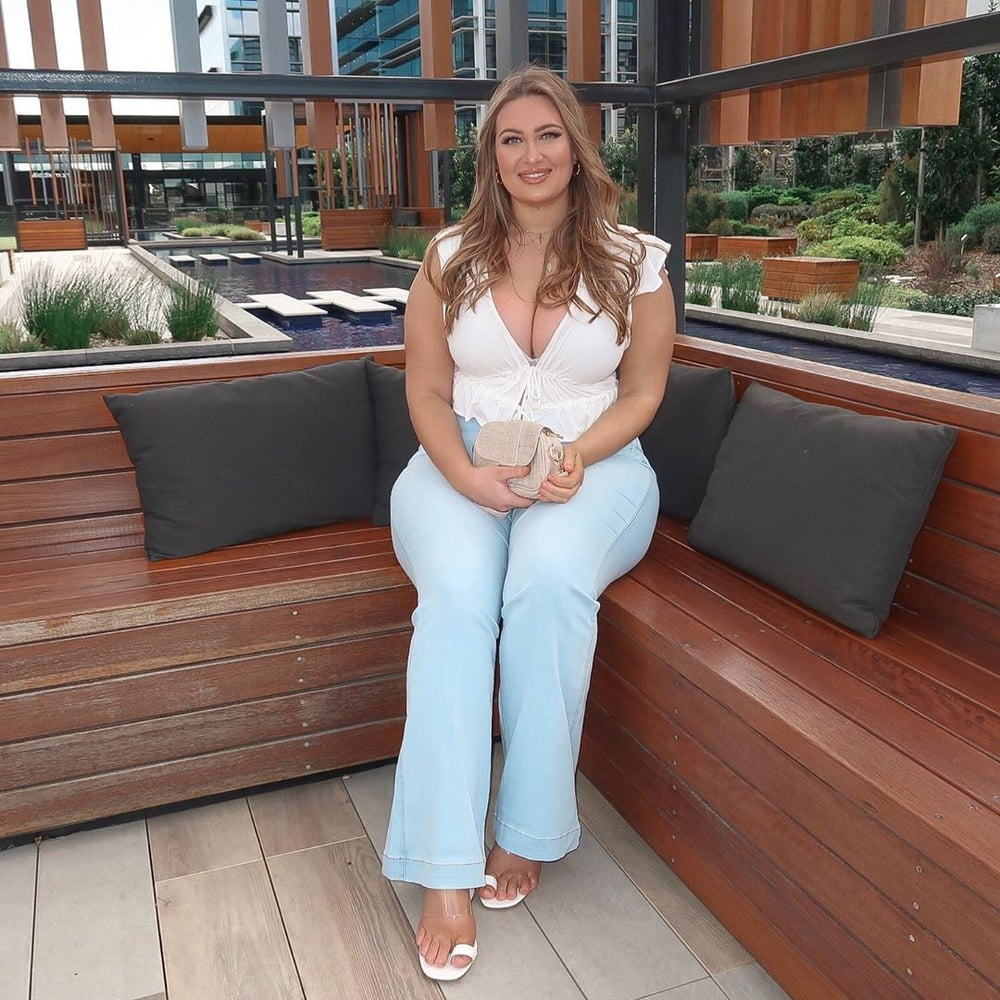 Tetas ..... y un chasis construido para la comodidad 1.0
 #90899246