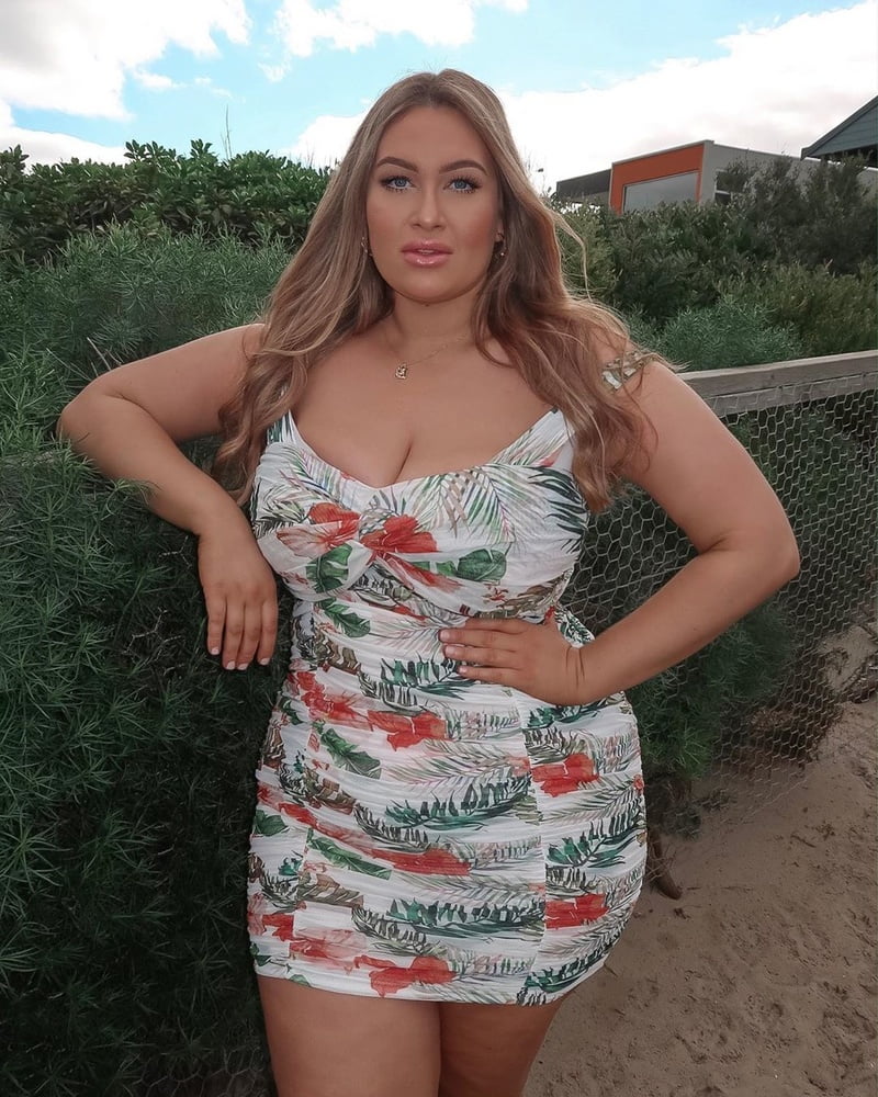 Tetas ..... y un chasis construido para la comodidad 1.0
 #90899317