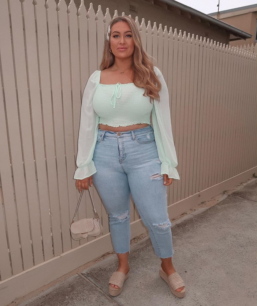 Tetas ..... y un chasis construido para la comodidad 1.0
 #90899320