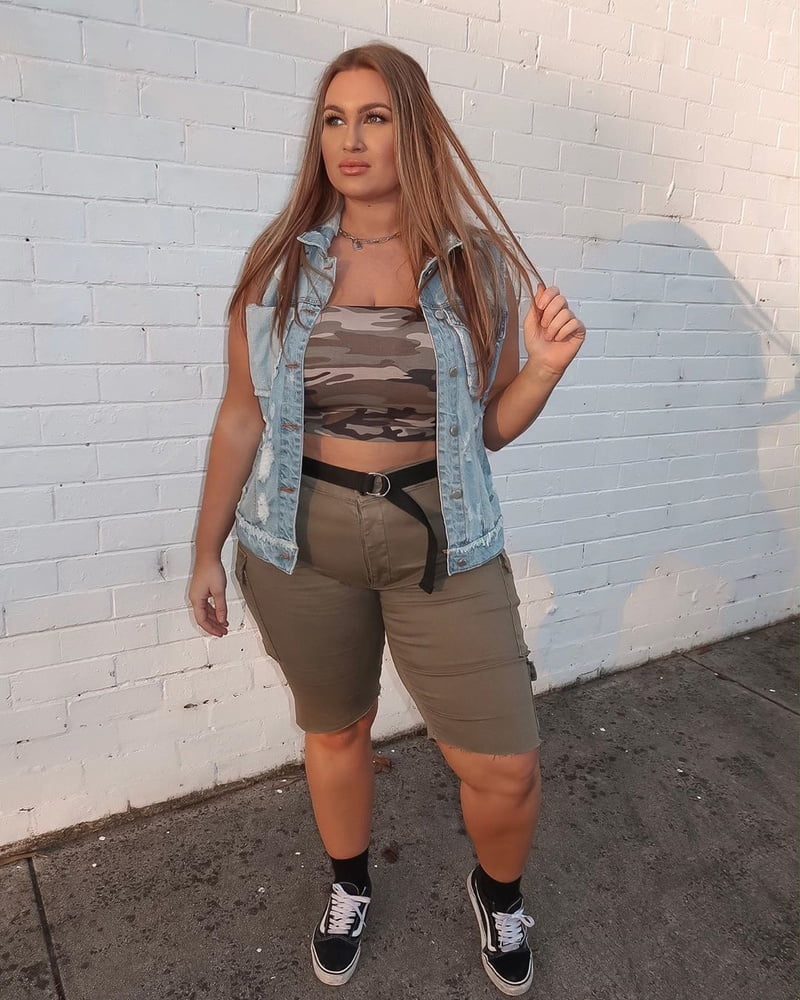 Tetas ..... y un chasis construido para la comodidad 1.0
 #90899346