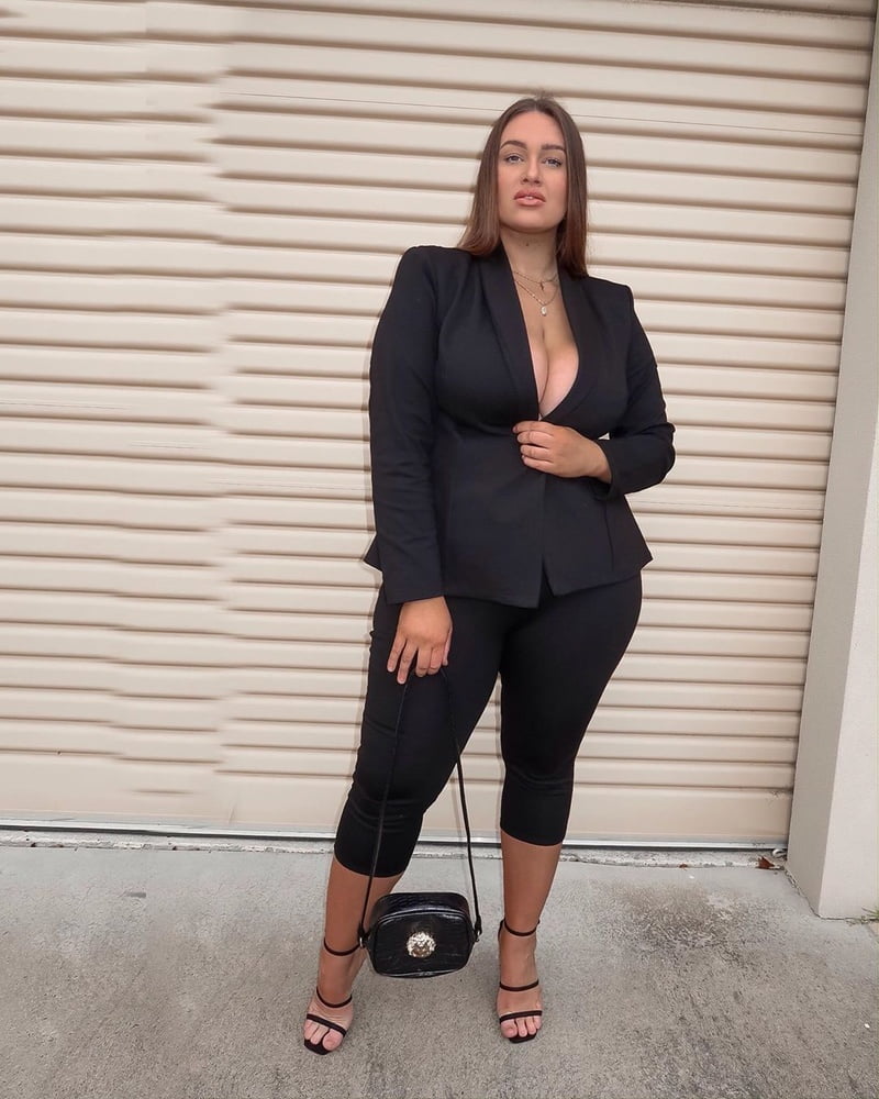 Tetas ..... y un chasis construido para la comodidad 1.0
 #90899393