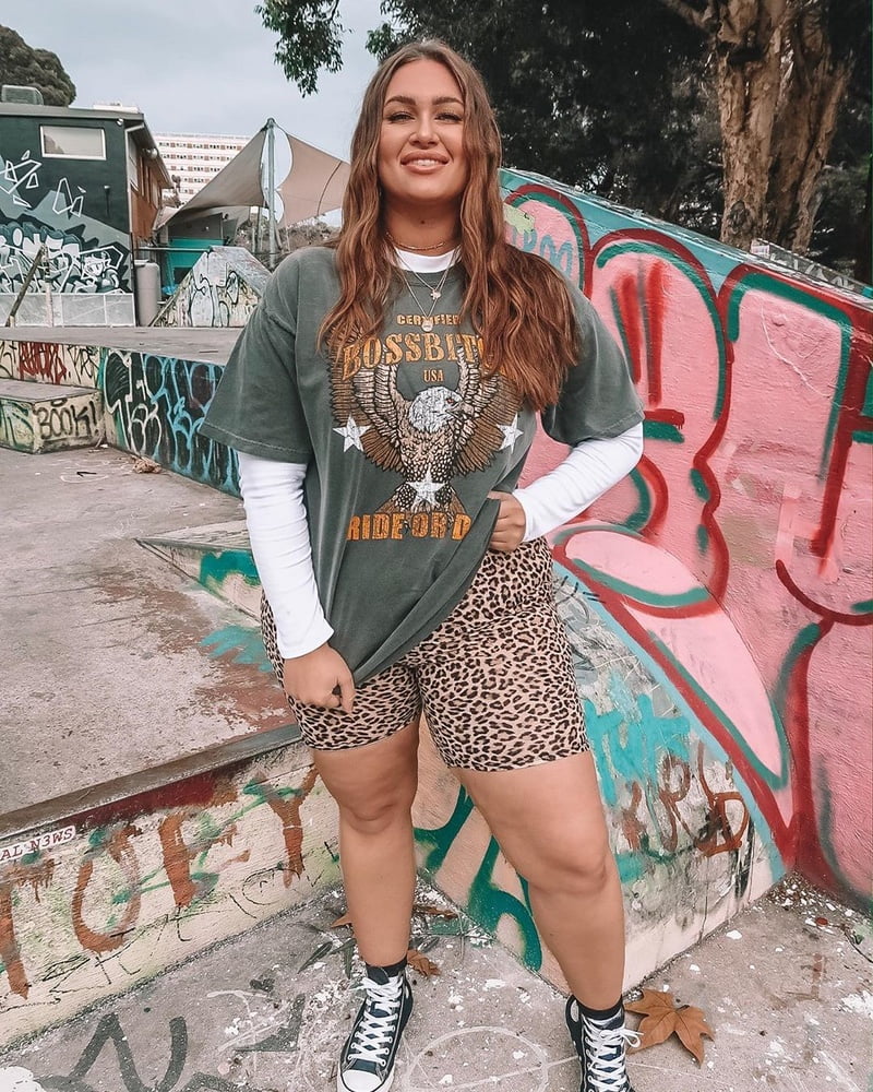 Tetas ..... y un chasis construido para la comodidad 1.0
 #90899399