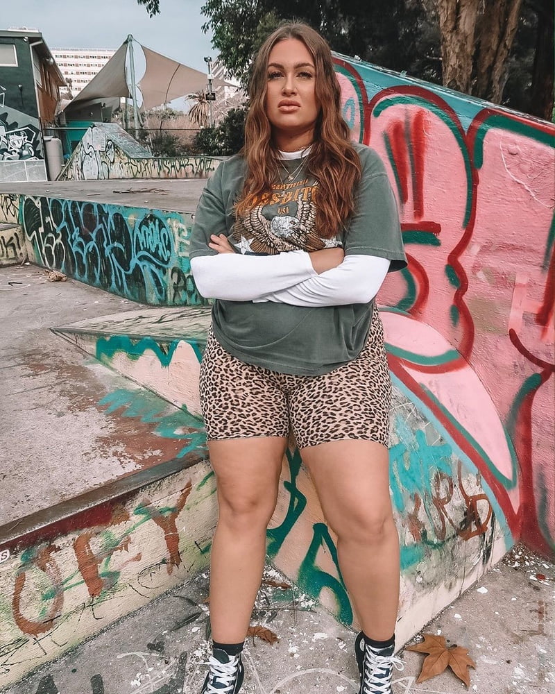 Tetas ..... y un chasis construido para la comodidad 1.0
 #90899411