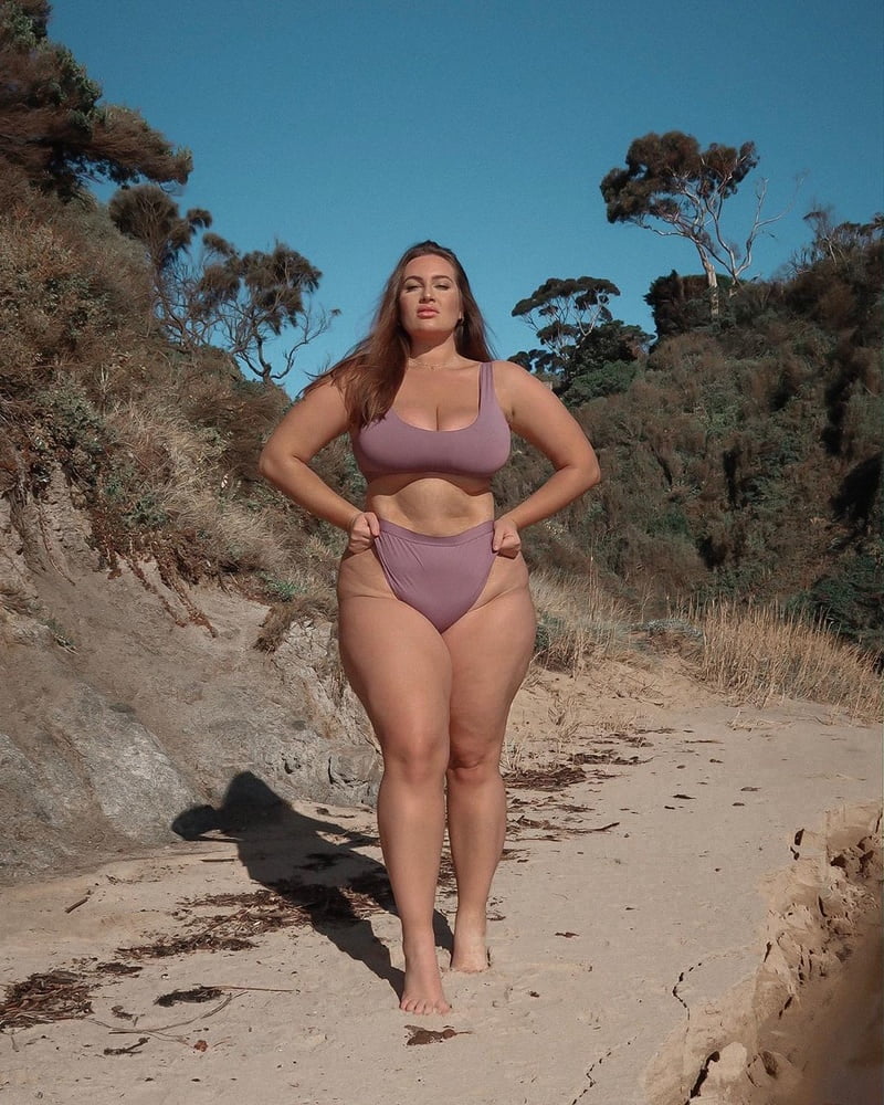 Tetas ..... y un chasis construido para la comodidad 1.0
 #90899428