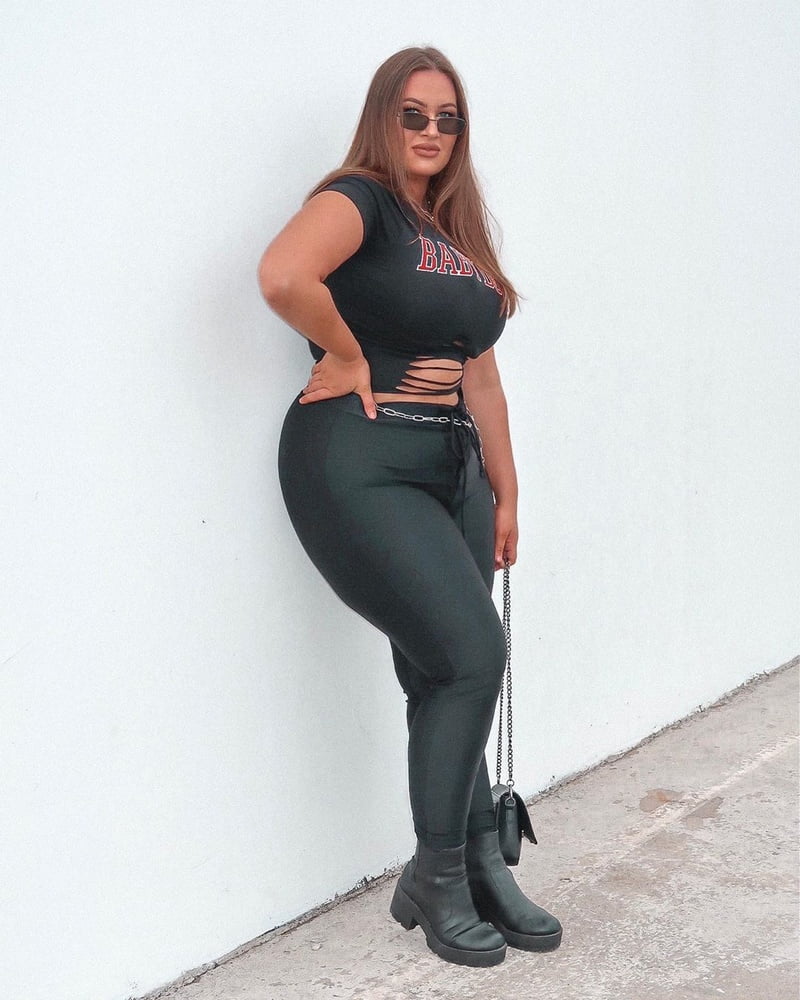 Tetas ..... y un chasis construido para la comodidad 1.0
 #90899460